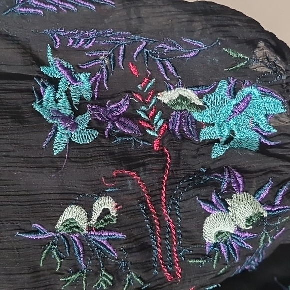 🟡Flower Flowy Blouse Black S - Picture 5 of 9